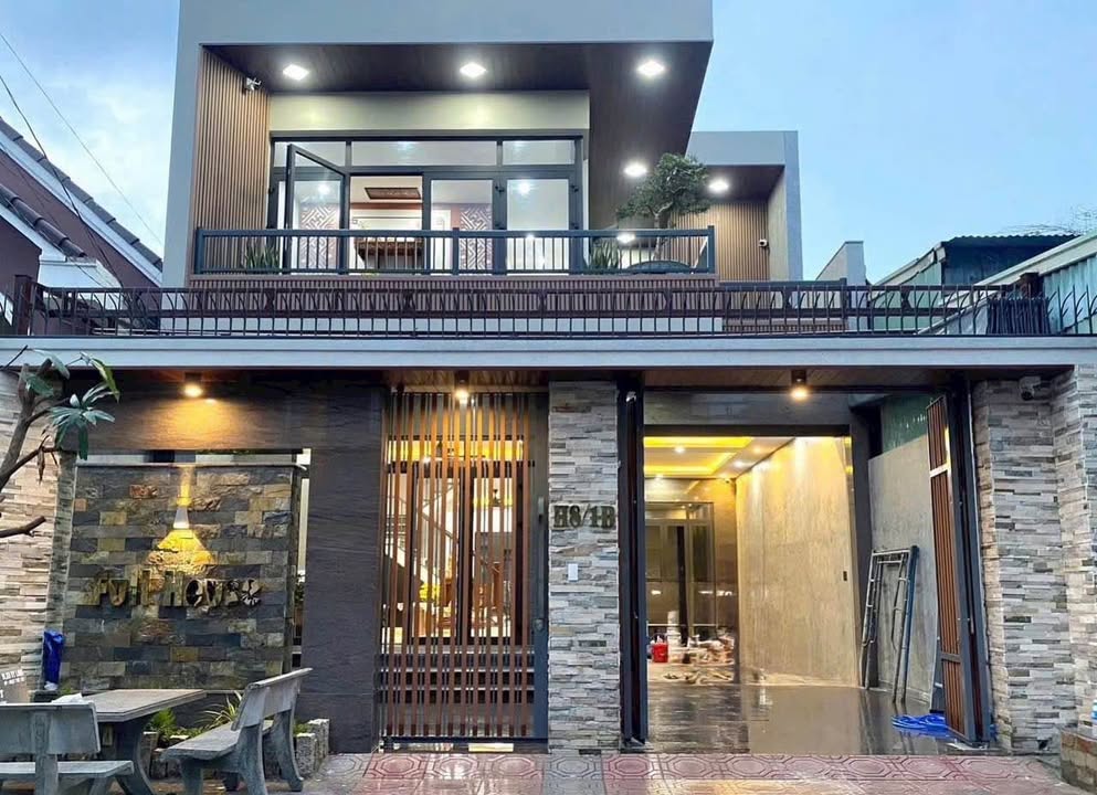 Nhà phố Tân Phong, Biên Hòa 195m² giá 10.5 tỷ - Nhà đẹp, tiện ích đầy đủ!