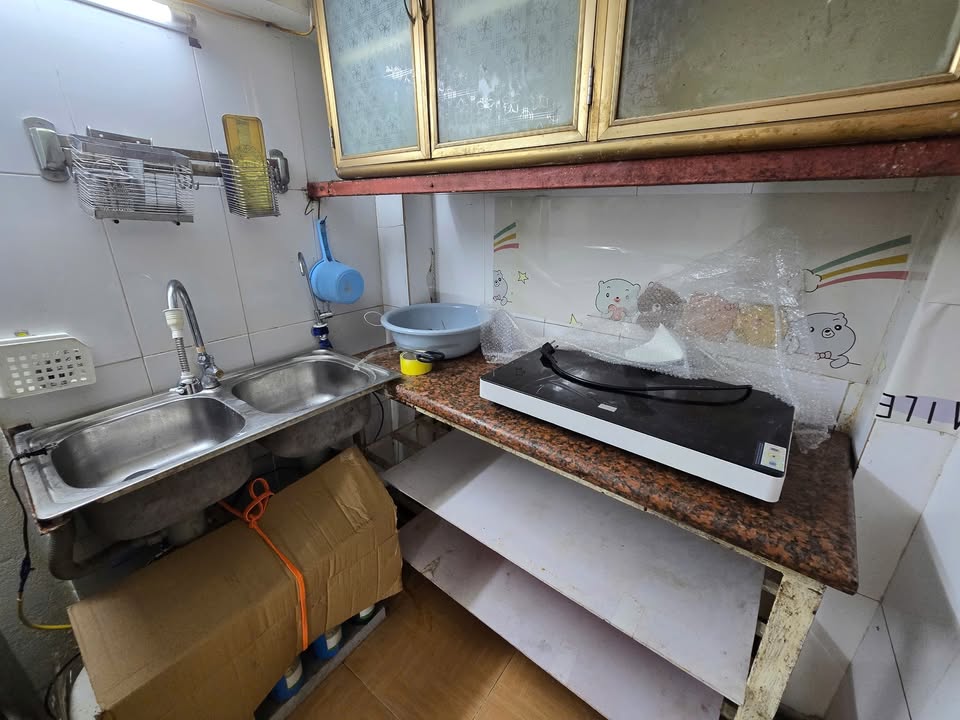 Cho thuê nhà riêng Ngõ Văn Cao, Ba Đình 30m² - Đầy đủ tiện nghi, giá 3.9 triệu/tháng!