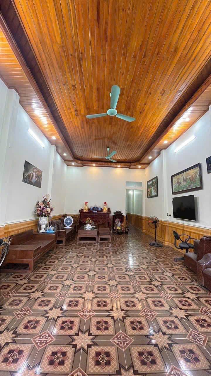 Nhà đẹp đường Nguyễn Danh Phương, Lào Cai 100m² chỉ 2.3 tỷ - Cơ hội không thể bỏ lỡ!