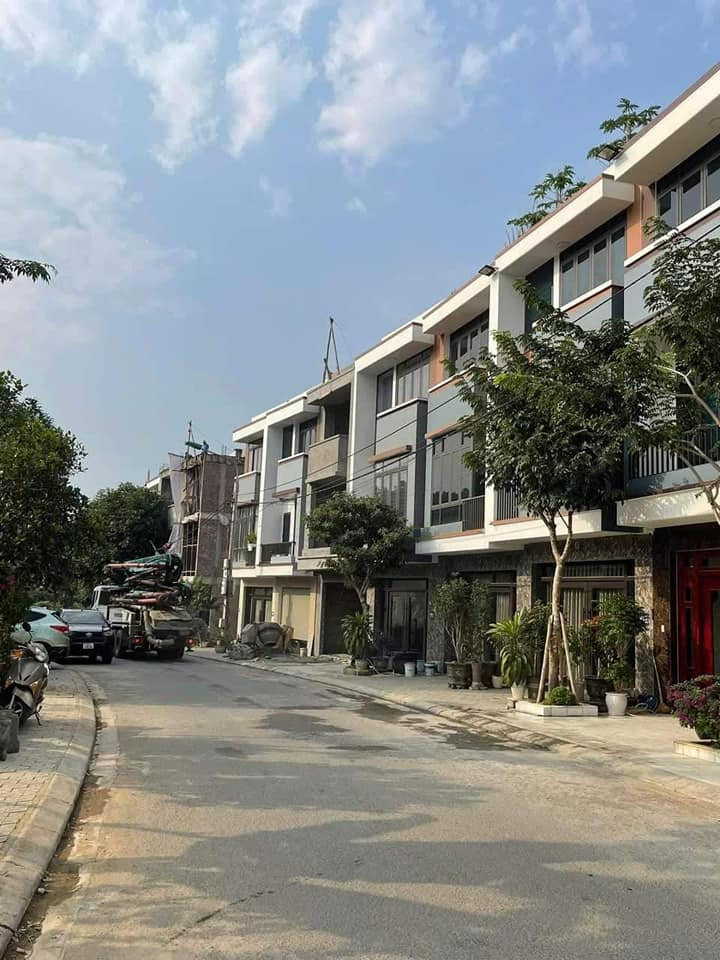 Nhà bán Khu đô thị Thái Lào, Cốc Lếu 90m² giá 3.2 tỷ - Đang chờ sổ đỏ!