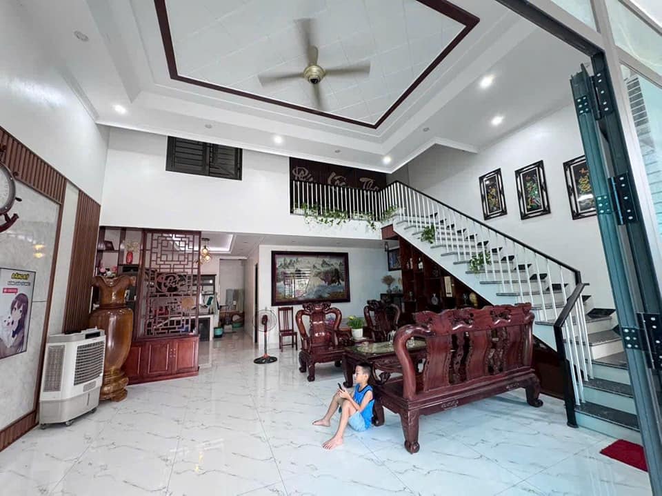 Nhà 1,5 tầng đường N5 xã Vạn Hoà 138m² giá 2.4 tỷ - Thiết kế hiện đại, sẵn sàng ở ngay!