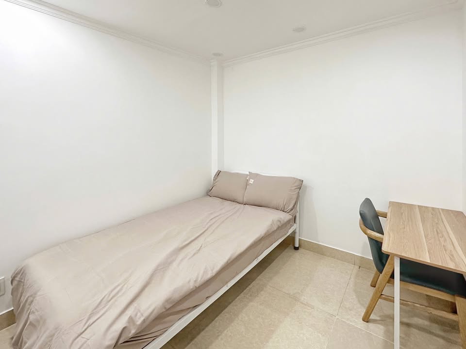 Căn hộ 2 phòng ngủ 55 Lê Thị Hồng Gấm, Quận 1 - Trống sẵn, giá 10 triệu/tháng