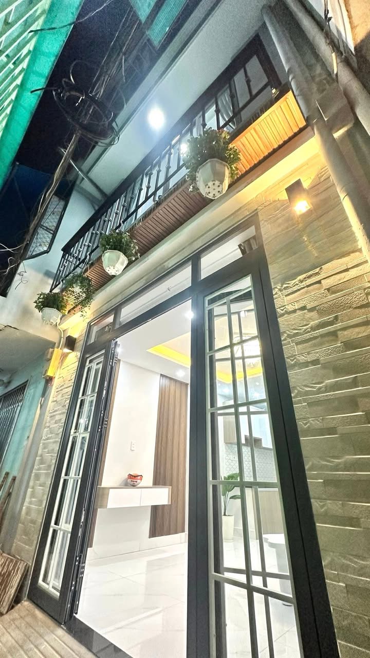 Nhà 3 tầng Bùi Đình Tuý, Bình Thạnh 22m² giá 4.5 tỷ - Gần BV Ung Bướu!