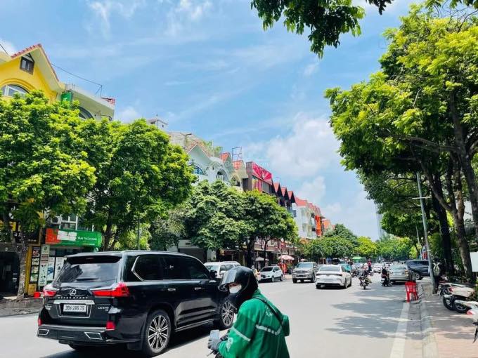 Nhà mặt phố Trần Khát Chân, quận Hai Bà Trưng, 24m² giá 18 tỷ - Kinh doanh sầm uất!