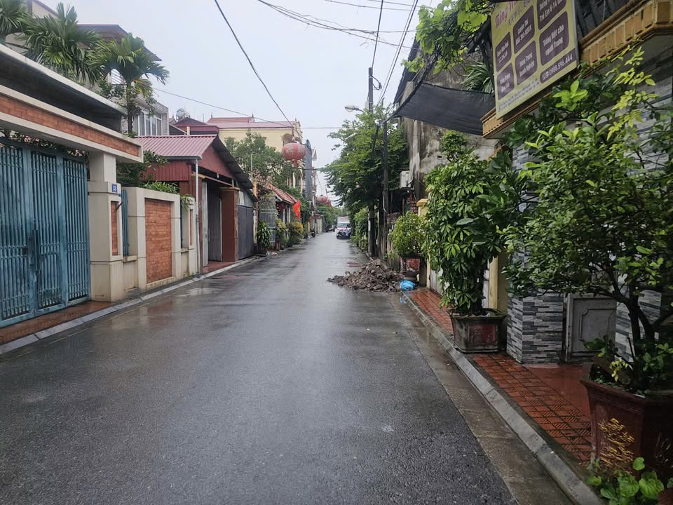 Nhà 4 tầng Đặng Công Chất, Từ Sơn 40m² giá 4 tỷ - Thiết kế hiện đại, sẵn sàng ở ngay!