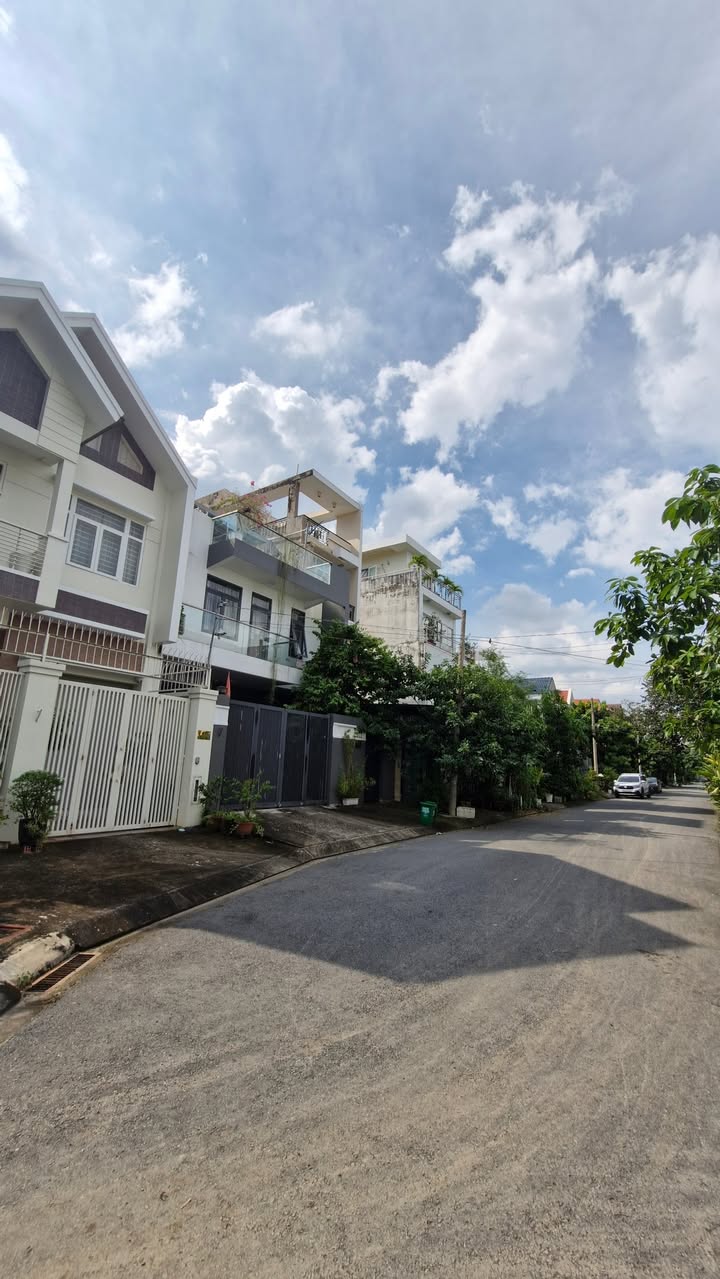 Nhà 2 tầng sân thượng KDC Phước Kiểng 80m² giá 6.2 tỷ - Sổ hồng hoàn công đẹp!