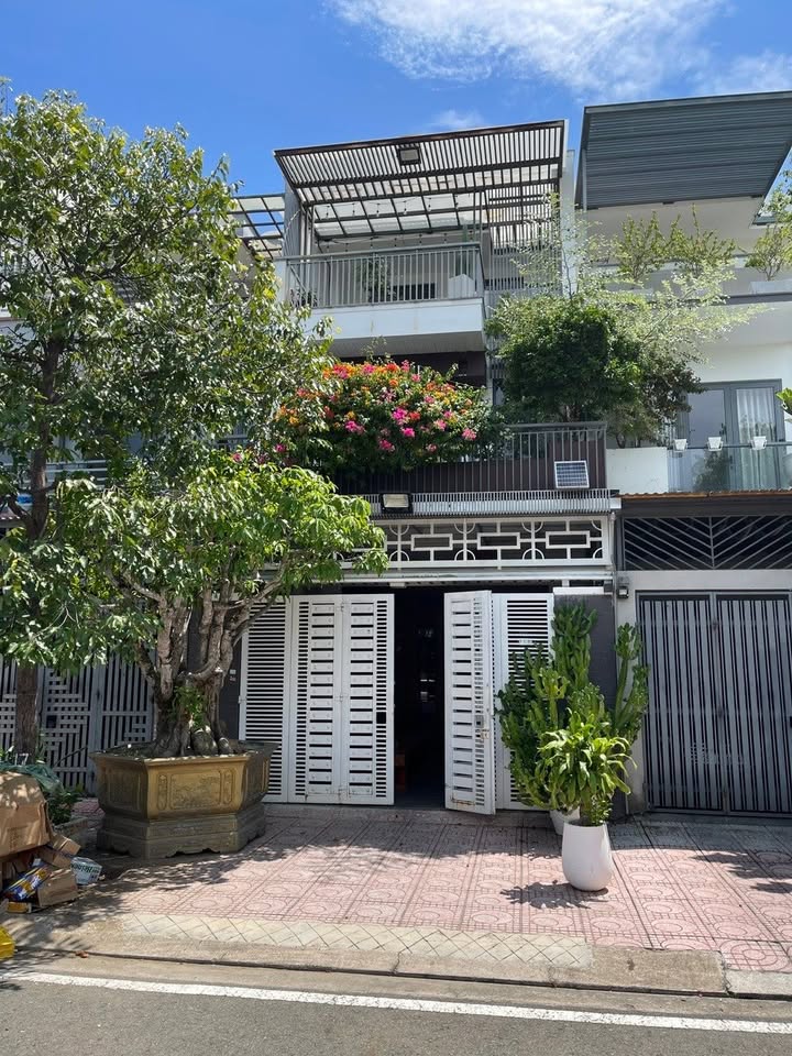 Nhà nguyên căn khu đô thị Mỹ Gia 2, Vĩnh Thái, Nha Trang 4PN, 5WC - Full nội thất sang trọng