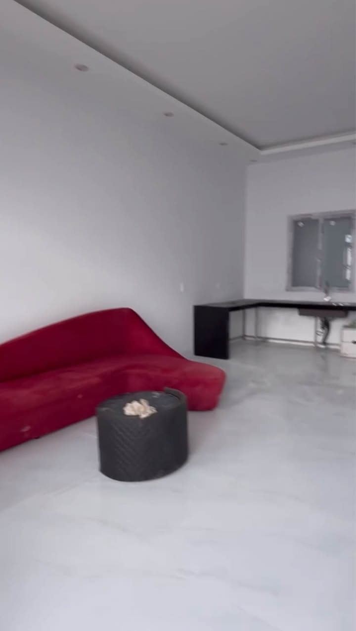 Nhà riêng đường Trịnh Hoài Đức, Đà Lạt 72m² giá 1.9 tỷ - Gần đường chính, sẵn sàng ở ngay!