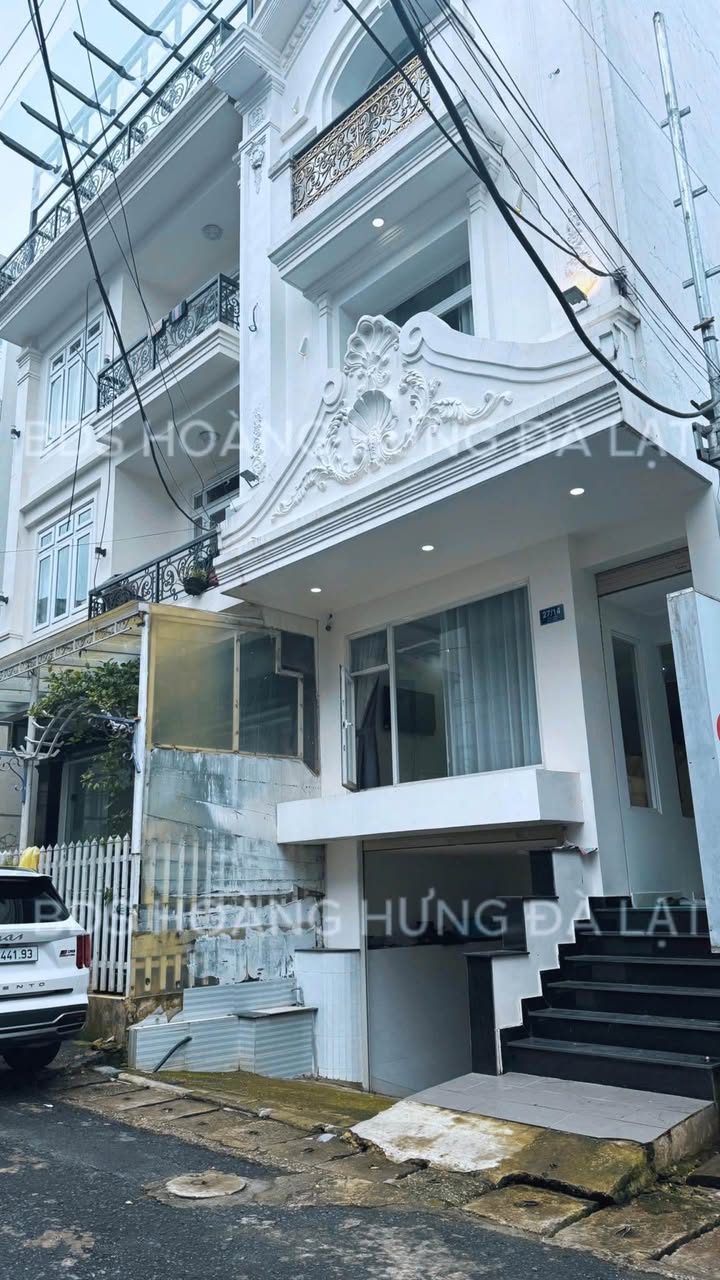 Khách sạn 11 phòng trung tâm Đà Lạt 100m² giá 14.5 tỷ - Đầu tư sinh lời ngay!