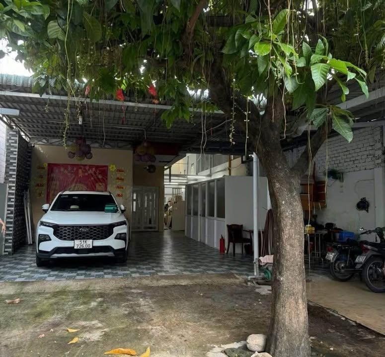 Nhà mặt tiền kinh doanh Linh Đông 339m² giá 24 tỷ - Đầu tư lợi nhuận cao!