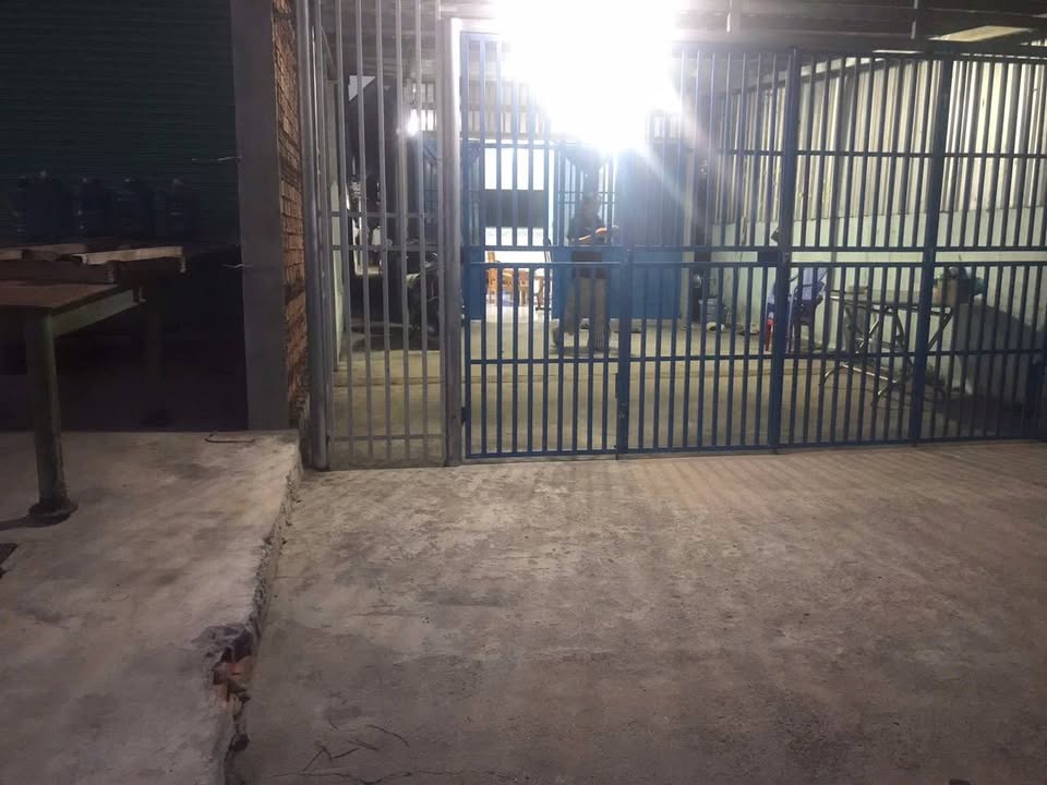 Nhà bán gấp quận 8, diện tích 80m² giá 1.25 tỷ - Nở hậu, thuận tiện kinh doanh!