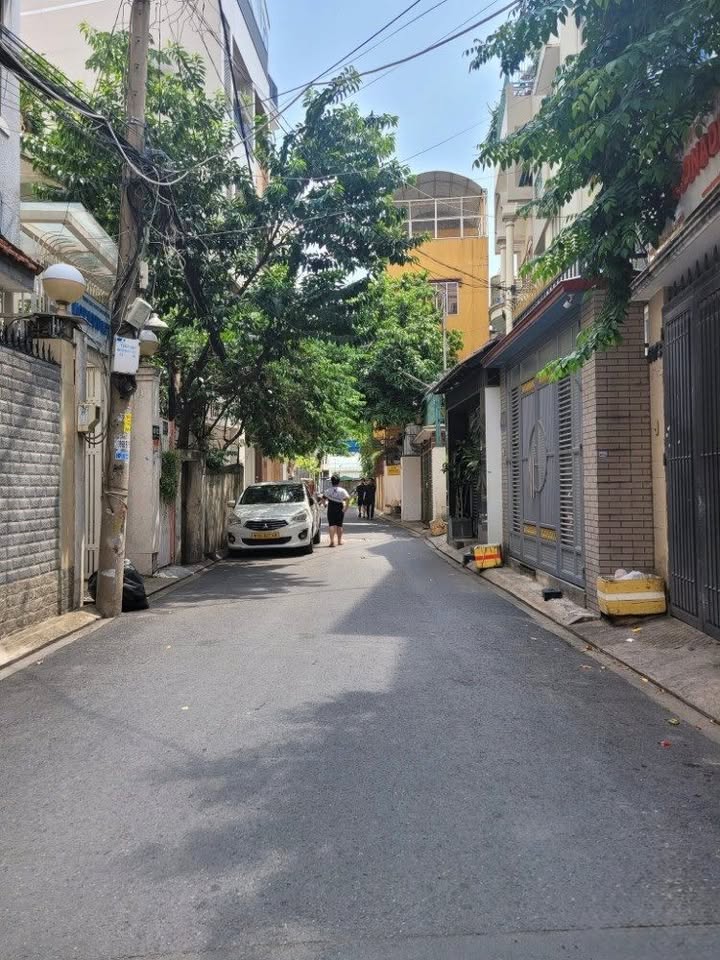 Nhà riêng Cách Mạng Tháng 8, Tân Bình 64m² giá 7 tỷ - Nhà đẹp vào ở ngay!