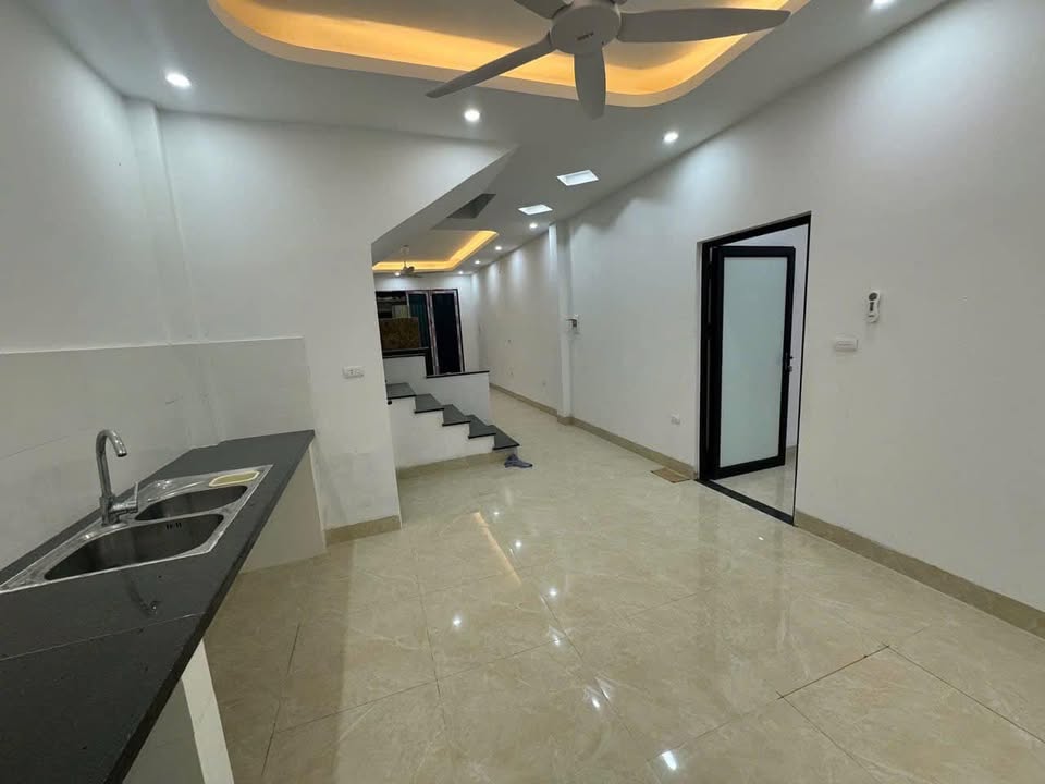 Căn hộ 2 phòng ngủ Bùi Huy Bích 60m² giá 1.9 tỷ - Sẵn sàng vào ở ngay!
