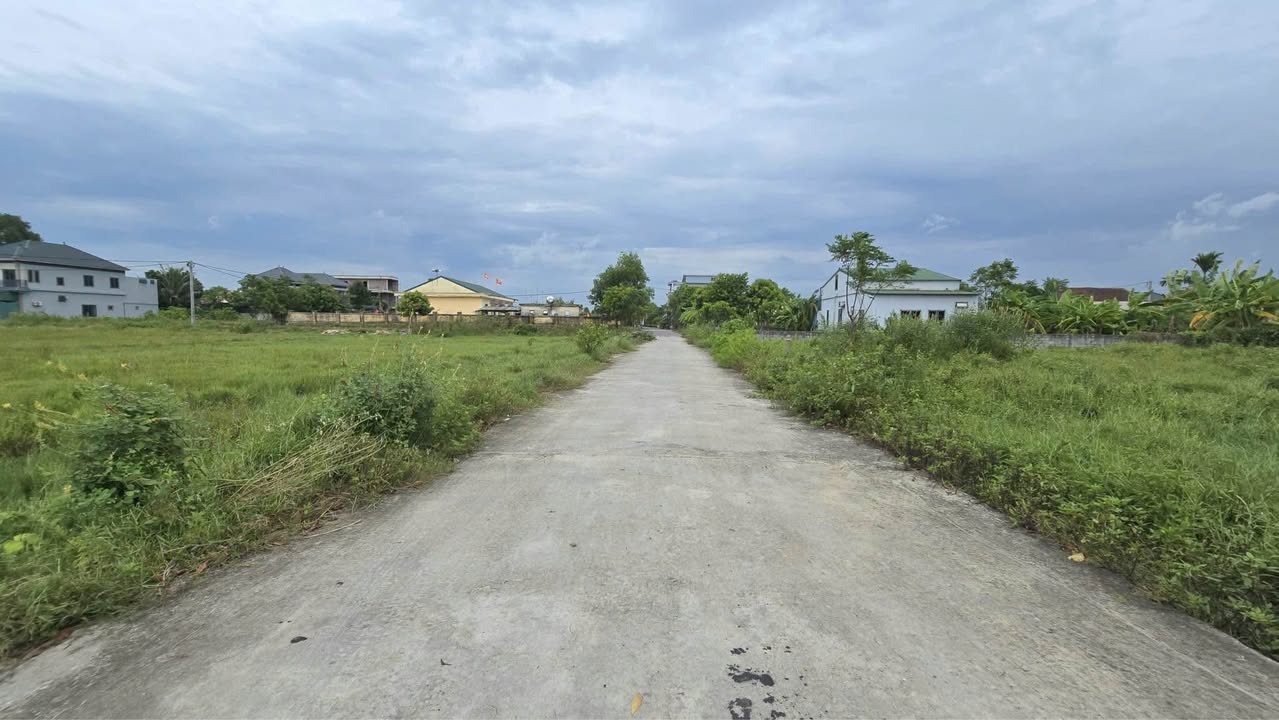 Đất nền lô góc 2 mặt tiền tại khu quy hoạch Tân Lộc, TP Hà Tĩnh 176.8m² giá 2 tỷ - Đầu tư sinh lời ngay!