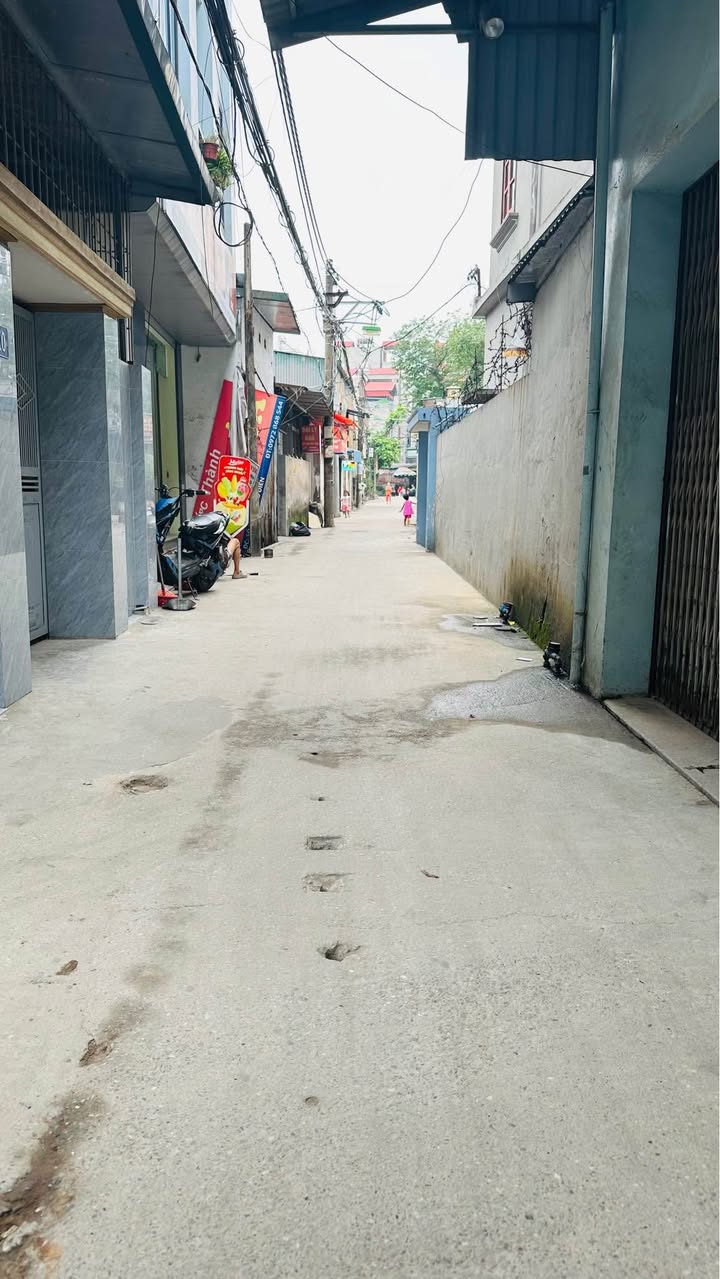 Nhà Đẹp Phú Diễn 37m² giá nhỉnh 9 tỷ - Thang máy, ô tô vào tận cửa!