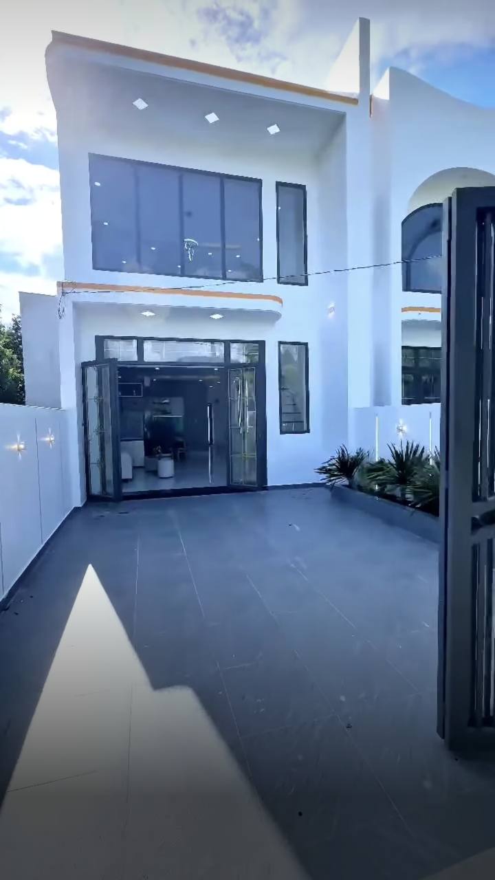 Nhà mới xây tại Phước Lý, Bến Lức 120m² giá 2.25 tỷ - Hướng Nam, sẵn sàng ở ngay!