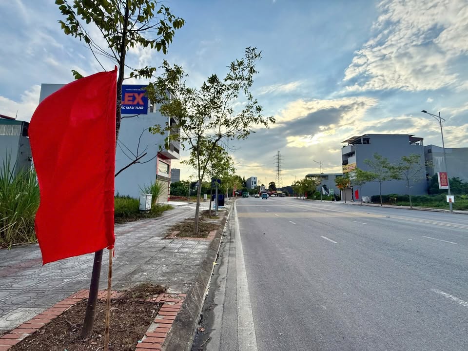 Đất Băng 1 Đồng Mạ, Vân Phú 94.5m² giá 6 tỷ - Kinh doanh tốt, sổ đỏ chính chủ!