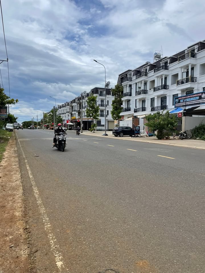 Nhà phố Nam Phương City Bảo Lộc 125m² giá 5 tỷ - Mặt tiền kinh doanh đắc địa!