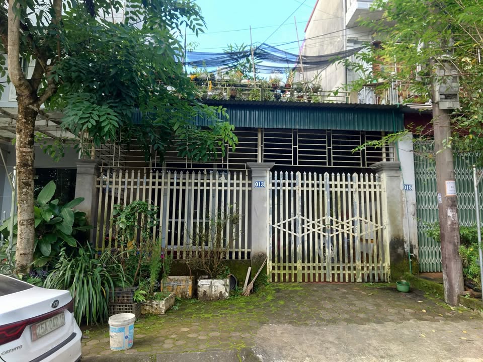 Nhà 1 tầng 1 tum chính chủ tại Đoàn Kết, 105m² giá 1.8 tỷ - Gần trạm y tế