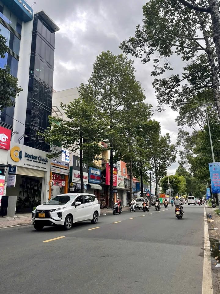 Nhà mặt tiền đường 3/2 quận 11, 47m² giá 20 tỷ - Đầu tư sinh lời ngay!