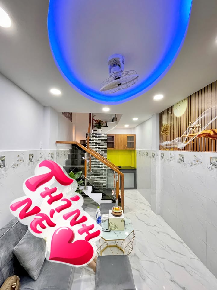 Nhà 3 tầng Tân Bình 16.2m² giá 2.5 tỷ - Tiện ích đầy đủ xung quanh!