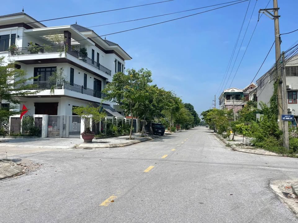 Đất nền Ninh Khánh 308m² giá thỏa thuận - Vị trí đẹp, tiện ích đầy đủ!