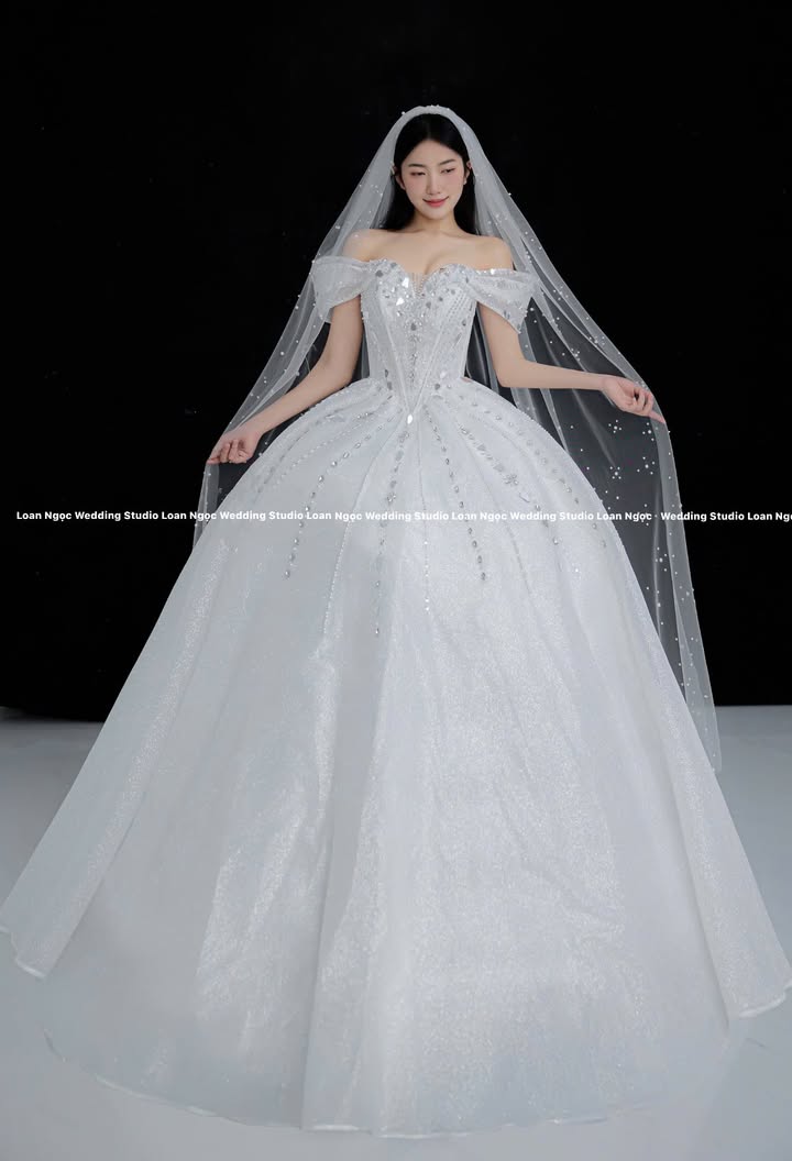 Áo cưới cho thuê tại Loan Ngọc Wedding - Chỉ 900.000 VND/áo!