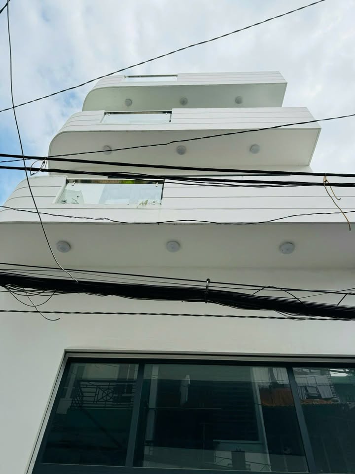 Nhà đẹp Nguyễn Đình Chiểu, P4, Q3 - 49m² giá 9.7 tỷ - Vị trí đắt giá!