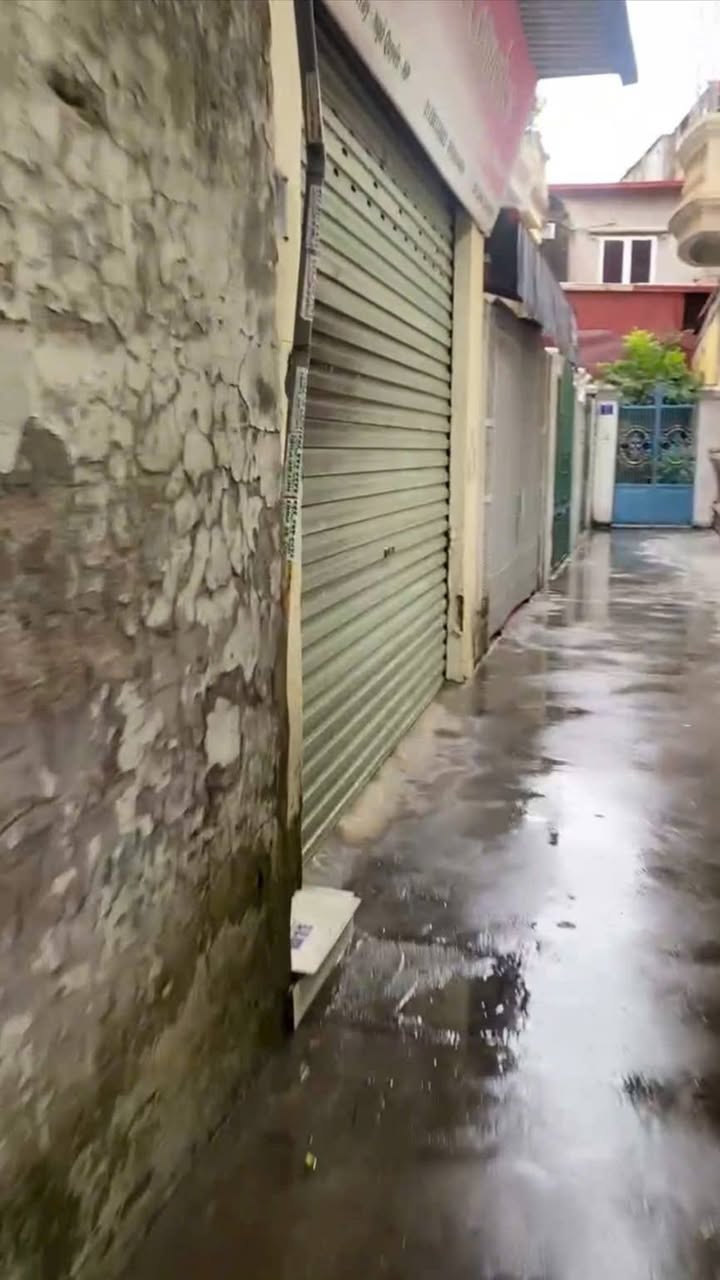 Bán đất tặng nhà cấp 4 tại ngõ Cực Nông, Lạch Tray 56m² - Giá chỉ 2.75 tỷ!