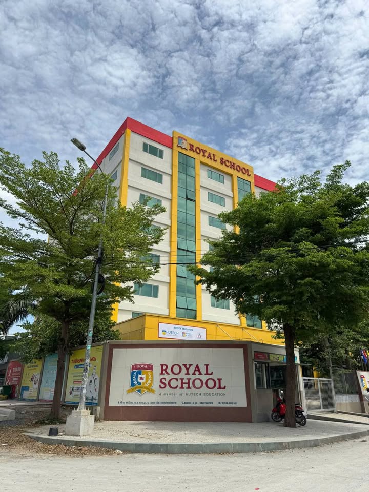 Biệt thự Nam Hùng Vương, Bình Tân 305m² giá 24.4 tỷ - Vị trí đắc địa, sang trọng!