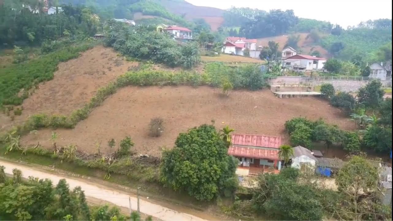 Đất nền mặt đường nhựa tại xã Cao Dương, Hòa Bình 1000m² - Giá chỉ 1.1 tỷ!