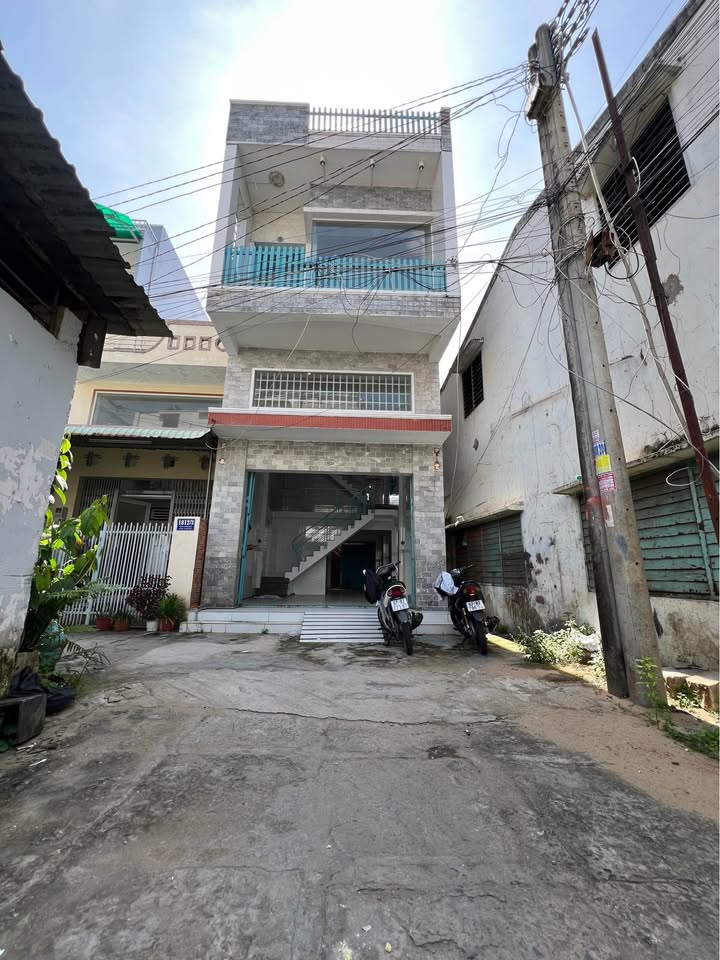 Nhà phố 1 Trệt 1 Lửng 1 Lầu đường Trần Hưng Đạo, 49m² - Đầu tư sinh lời ngay!