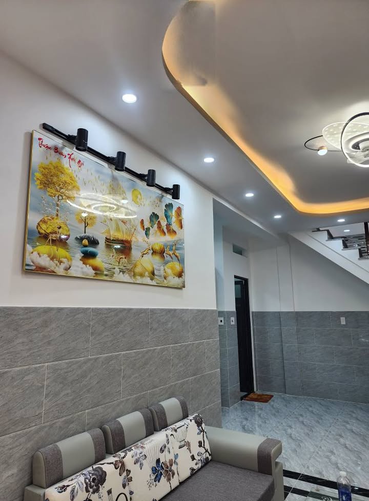 Nhà đẹp đường Hoài Thanh, quận 8, 32m² - Phong thủy cực tốt!