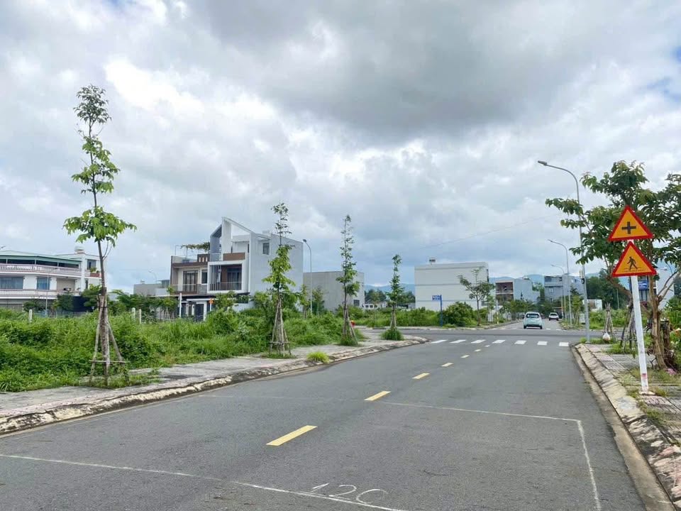 Đất thổ cư Khu Hưng Việt Bà Rịa 120m² giá 3.28 tỷ - Sổ hồng riêng chính chủ!