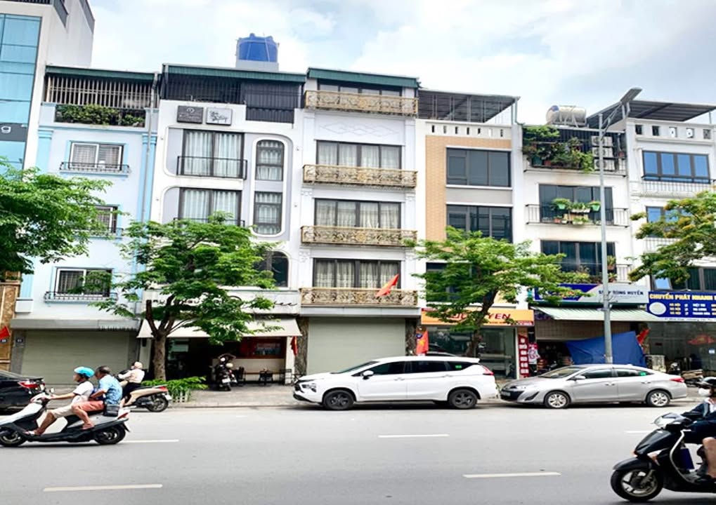 Nhà mặt tiền Đại Cồ Việt 65m² giá 23.8 tỷ - Đầu tư sinh lời chắc tay!