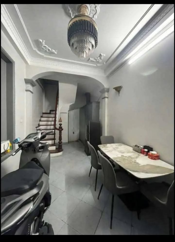 Nhà cho thuê tại Ngõ 41 Pháo Đài Láng, Đống Đa 25m² - Phù hợp cho hộ gia đình