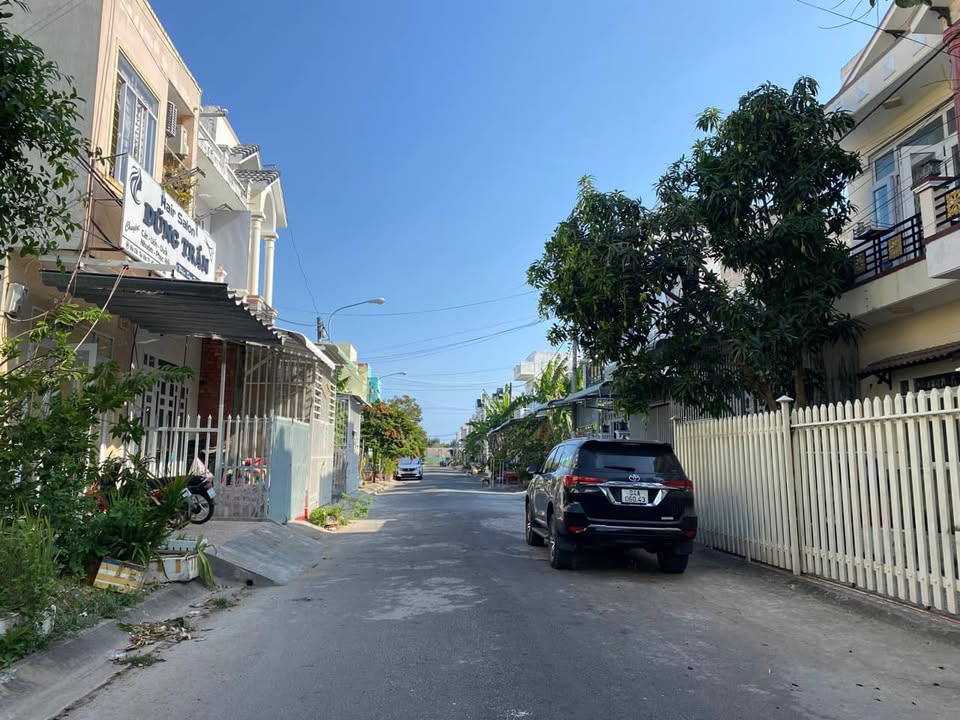 Nhà 1 Trệt 1 Lầu KDC Phường 2 Bạc Liêu 58m² giá 1.4 tỷ - Chất lượng sống đẳng cấp!