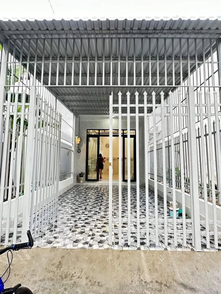 Nhà mới hoàn thiện đường Lê Khắc Xương, Bạc Liêu, 92m² chỉ 1.7 tỷ - Hướng Bắc, sẵn sàng vào ở!