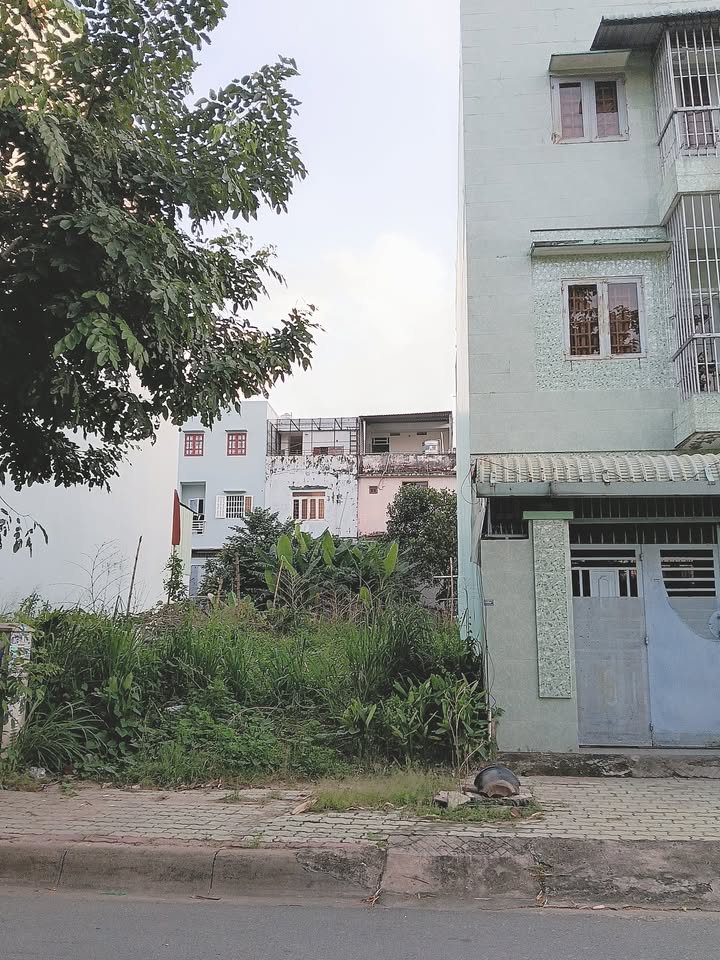 FrontHouse mặt tiền D2 Hiệp Phú 105m² giá 9.99 tỷ - Đầu tư sinh lời mạnh mẽ!