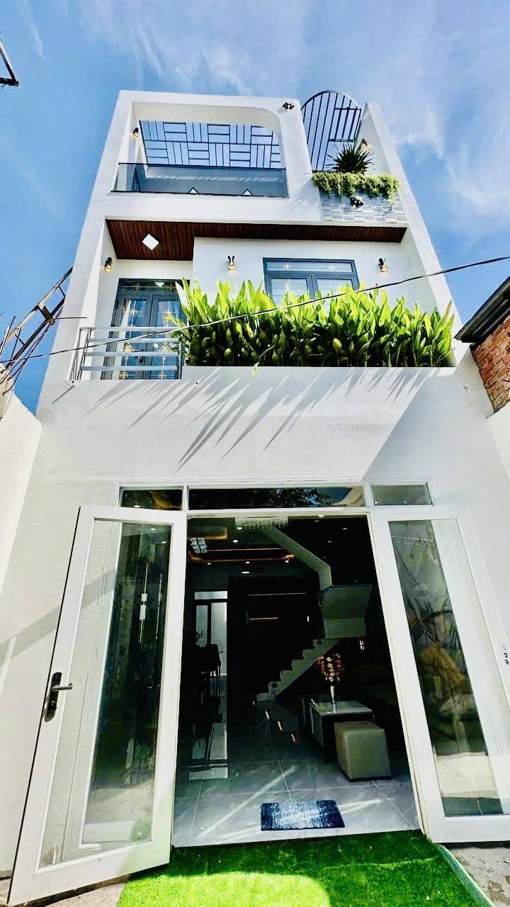 Nhà 4 tầng tại Huỳnh Tấn Phát, Nhà Bè 60m² - Full nội thất mới 100%