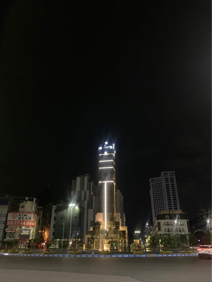 Cho thuê mặt bằng kinh doanh góc 2 mặt tiền đường Nguyễn Văn Cừ 160m² - Vị trí đắc địa, giá chỉ 10 triệu!