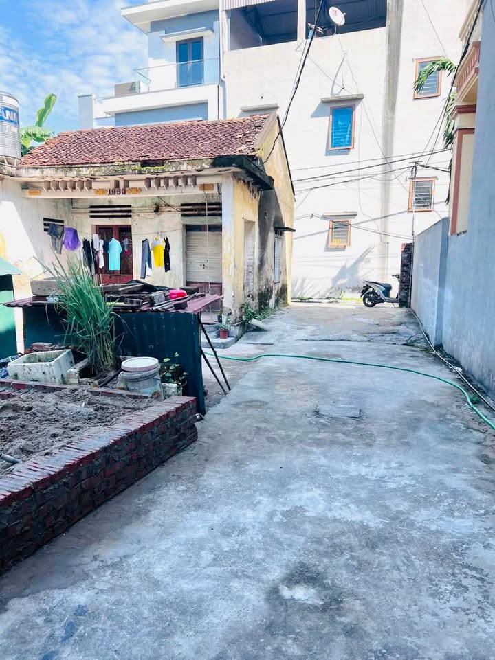 Đất nền Xóm 6, Nguyên Khê 45m² - Sổ hồng chính chủ, giá thỏa thuận!