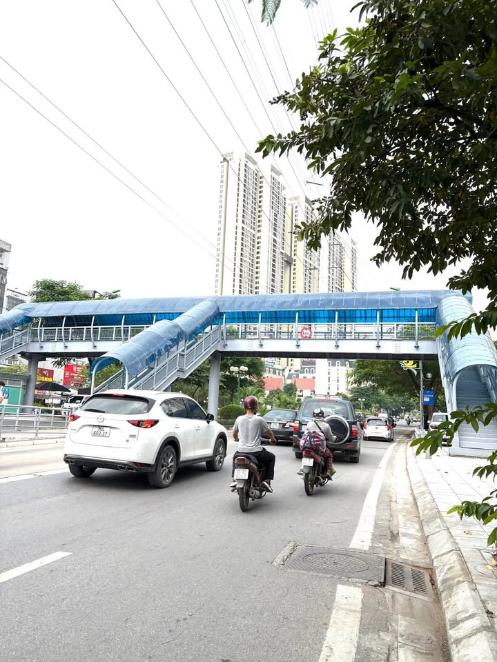 Nhà mặt phố La Khê 36m² giá 11 tỷ - Kinh doanh đỉnh cao, ô tô tránh nhau!