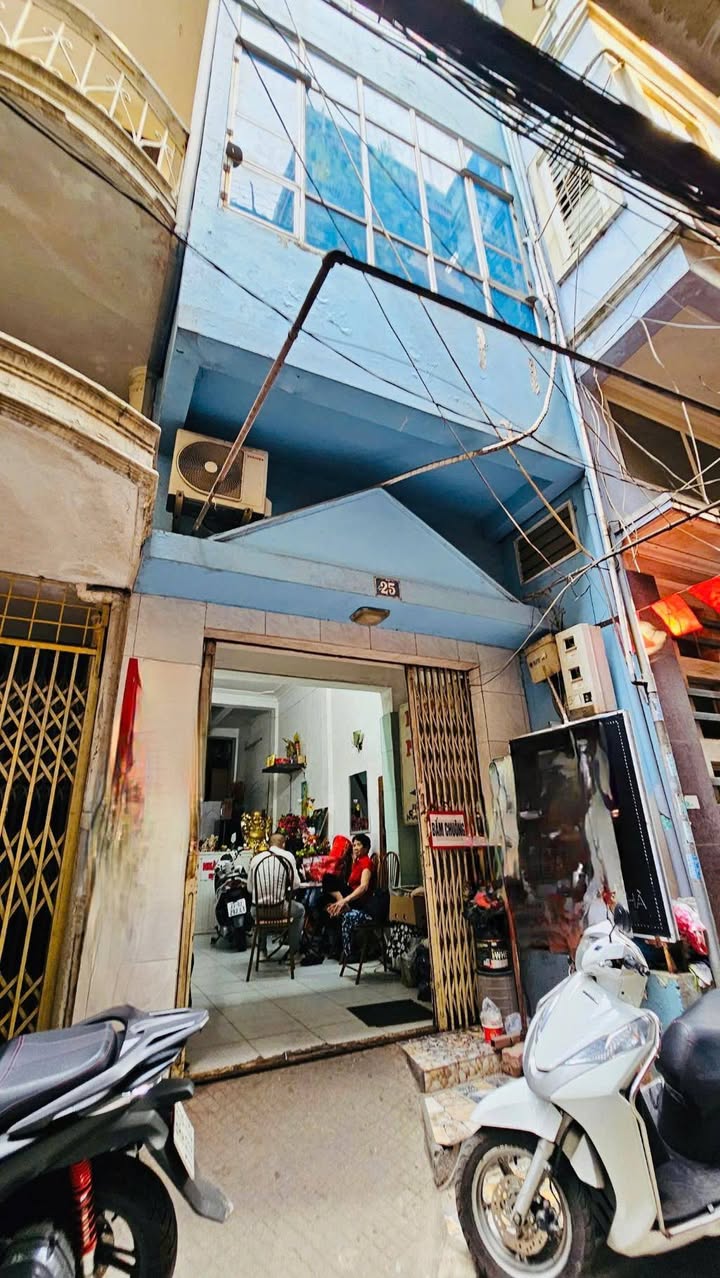 Nhà mặt ngõ Ngọc Hà 45m² giá 12 tỷ - Kinh doanh sầm uất, ô tô cách 10m!