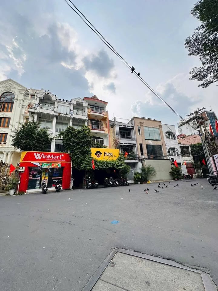 Bán gấp FrontHouse Nguyễn Thị Huỳnh, Phú Nhuận 75m² giá 26 tỷ - Căn góc đẳng cấp!