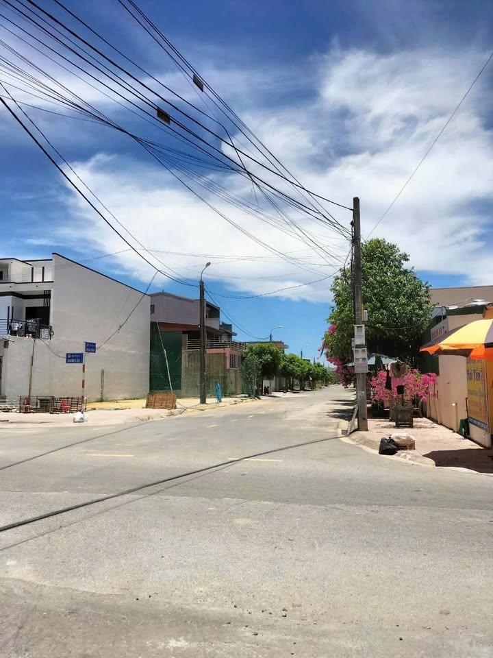 Đất Nghi Kim 126m² giá 4 tỷ - Lô góc kinh doanh tiềm năng!