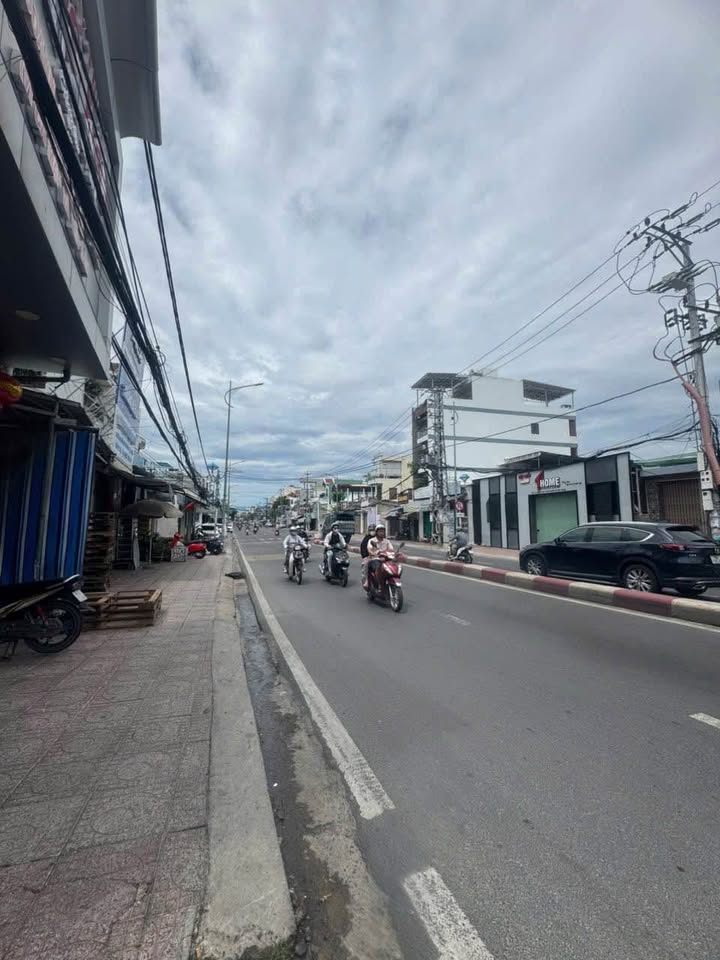 Bán đất tặng nhà kho tại Hẻm Cầu Bóng - Vĩnh Phước 39.5m² giá 2.75 tỷ - Sổ hồng chính chủ!