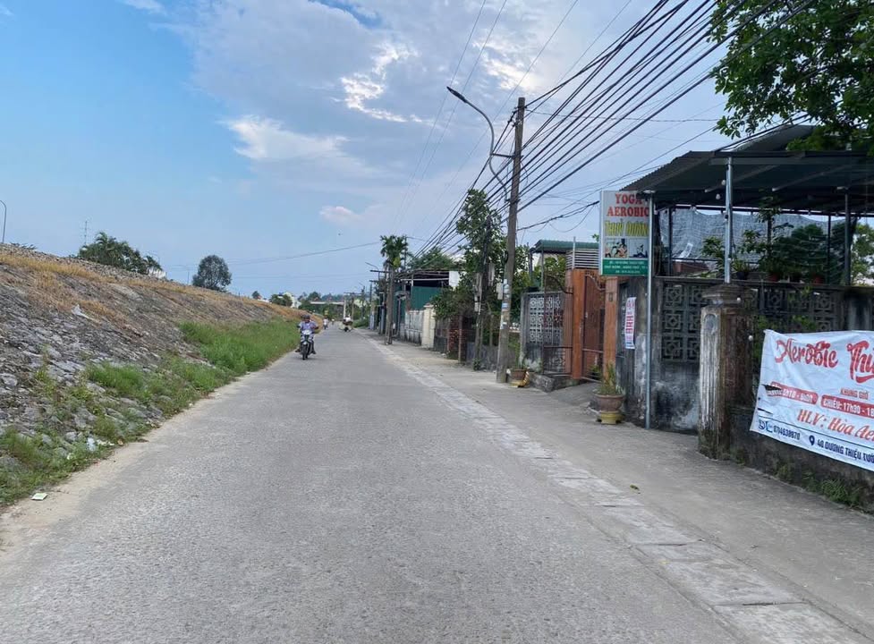 Đất nền góc 2 mặt tiền Dương Thiệu Tước, Thủy Dương, 147.5m² - Đầu tư sinh lời!