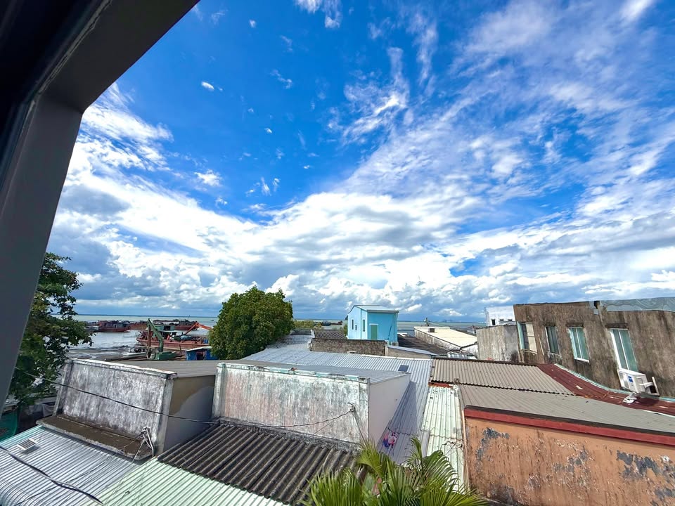 Nhà nguyên căn Cần Thạnh 45m² giá 10 triệu - Full nội thất, chỉ việc dọn vào ở!