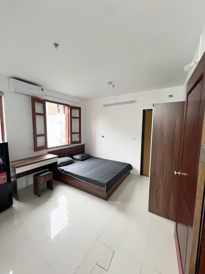 Cho thuê Studio 40m² tại Cầu Giấy chỉ 6 triệu - Nội thất đầy đủ, tiện nghi!